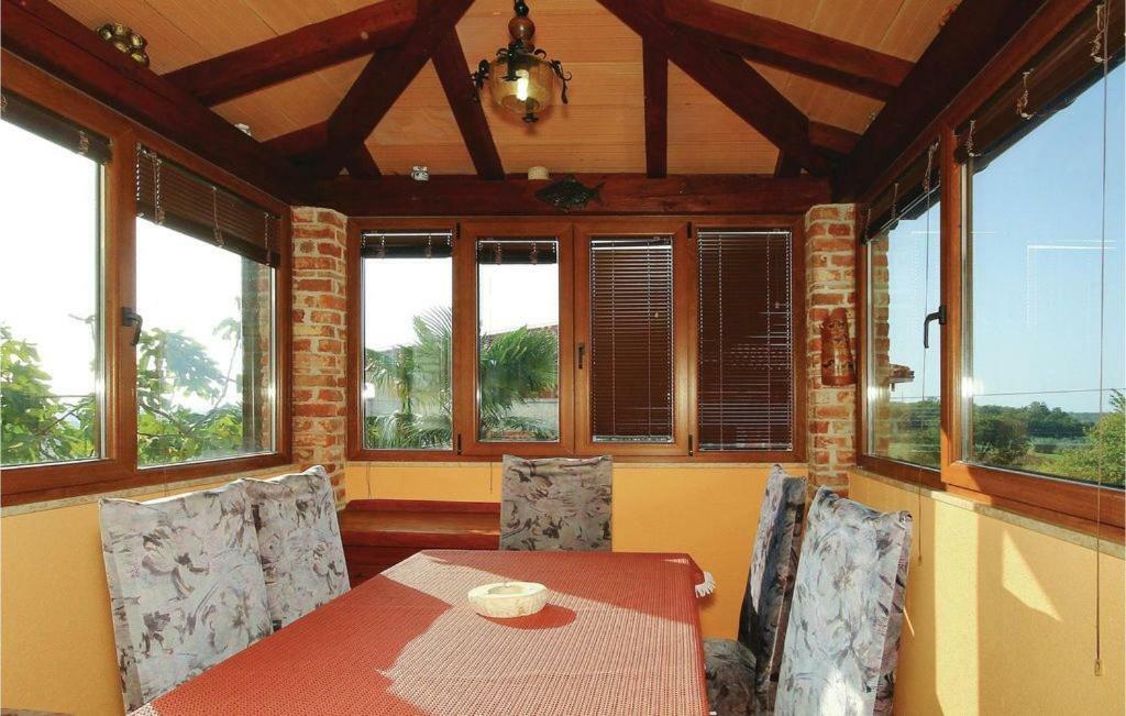 Mugeba 3 Bedroom Accommodation Porec Exterior photo